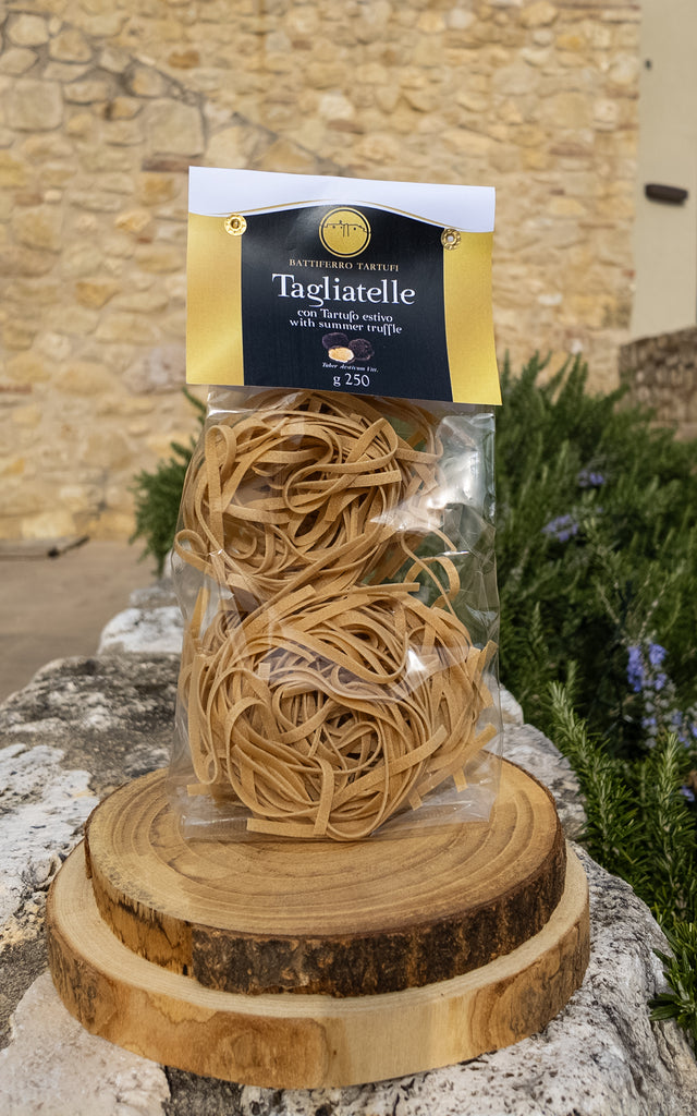 Tagliatelle di semola con Tartufo Estivo